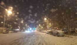 下雪的视频,冬日雪景视频赏析